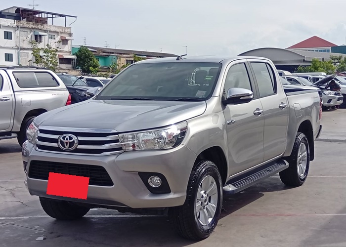 TOYOTA Hilux