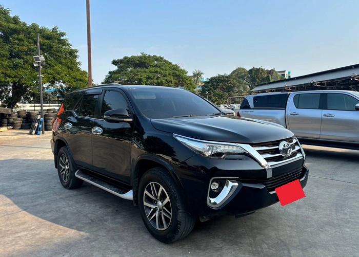 TOYOTA Fortuner