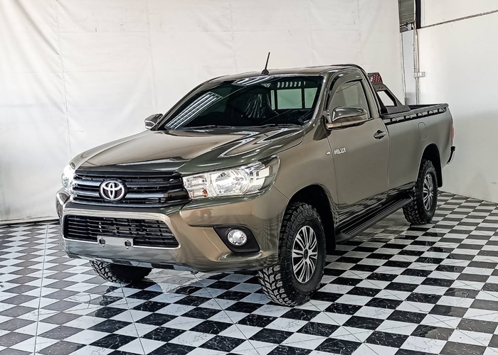 TOYOTA Hilux