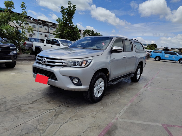 TOYOTA Hilux