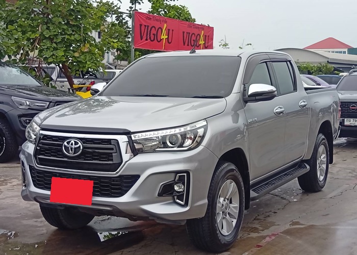TOYOTA Hilux