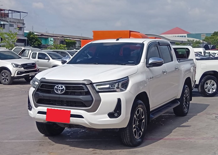 TOYOTA Hilux