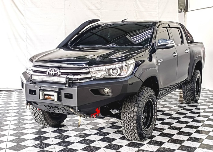 TOYOTA Hilux