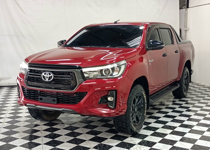 TOYOTA Hilux