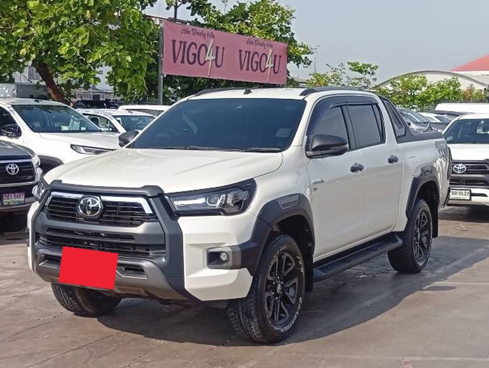 TOYOTA Hilux