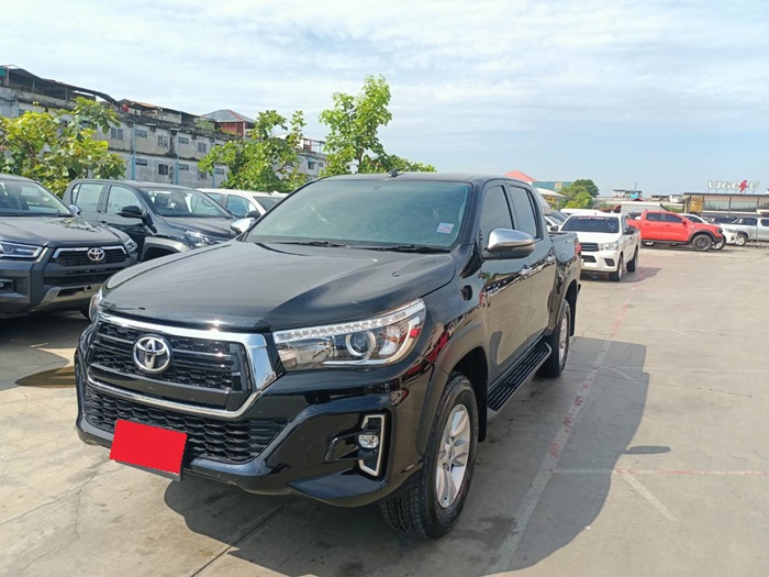 TOYOTA Hilux