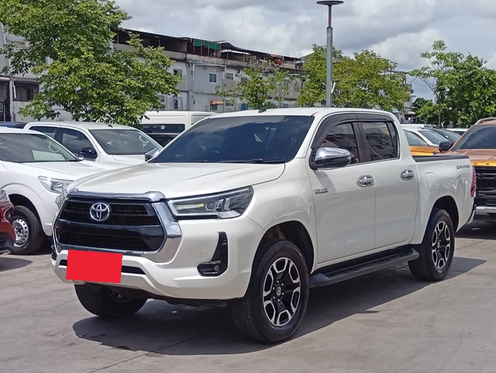 TOYOTA Hilux