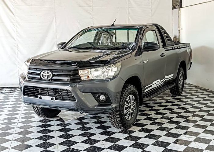 TOYOTA Hilux