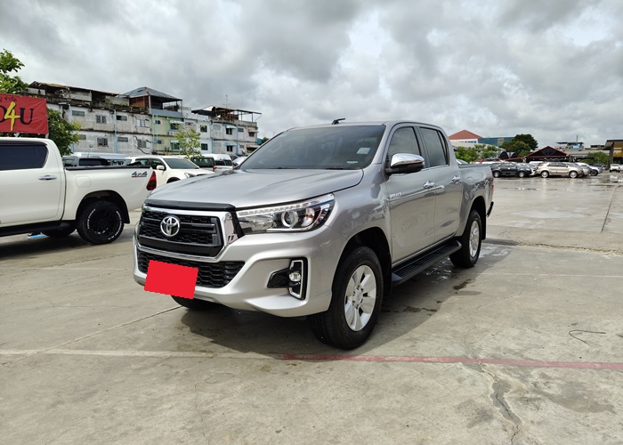TOYOTA Hilux