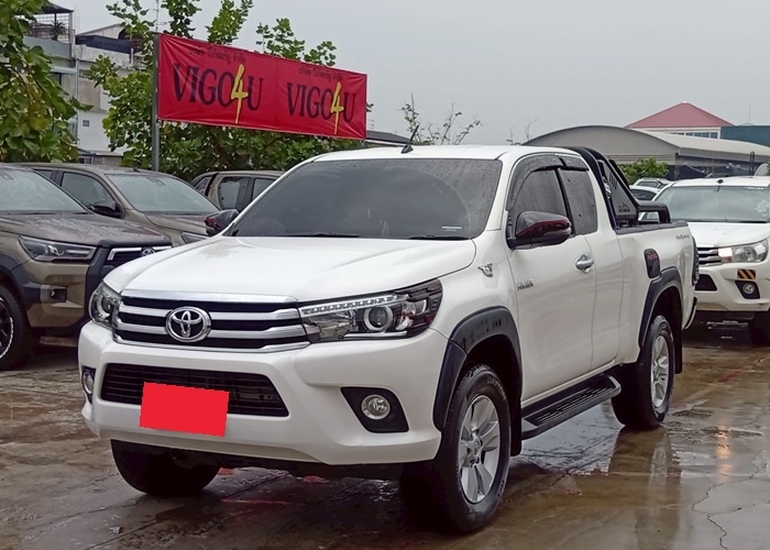 TOYOTA Hilux