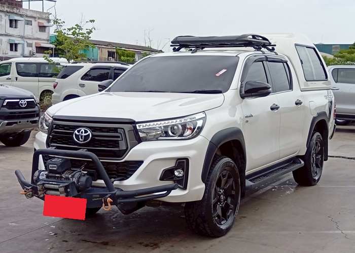 TOYOTA Hilux