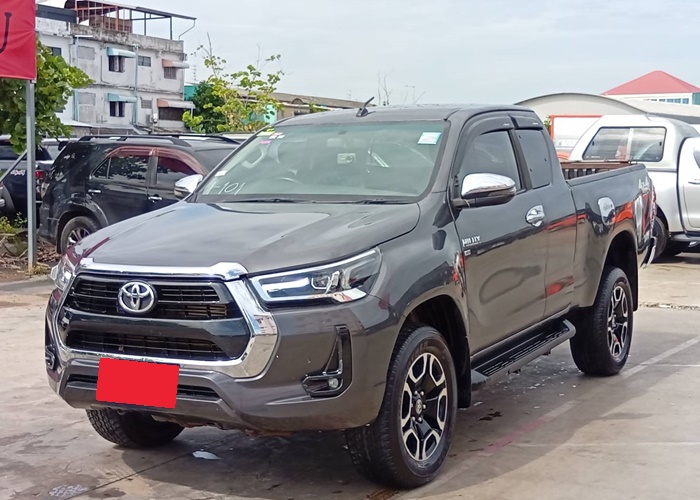 TOYOTA Hilux