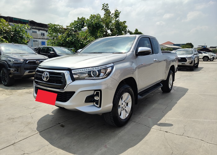 TOYOTA Hilux