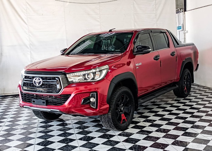 TOYOTA Hilux