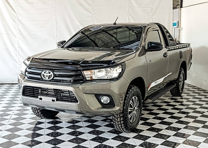 TOYOTA Hilux