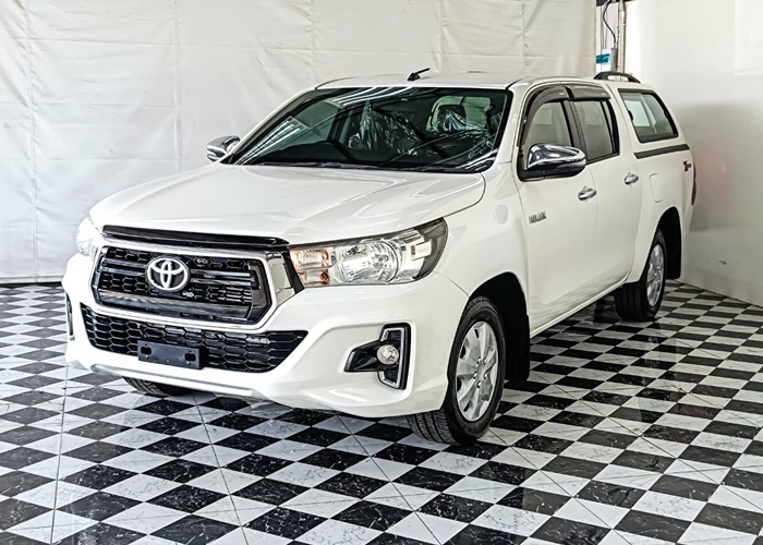 TOYOTA Hilux