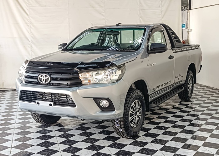 TOYOTA Hilux