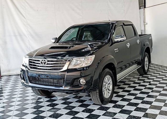 TOYOTA Hilux