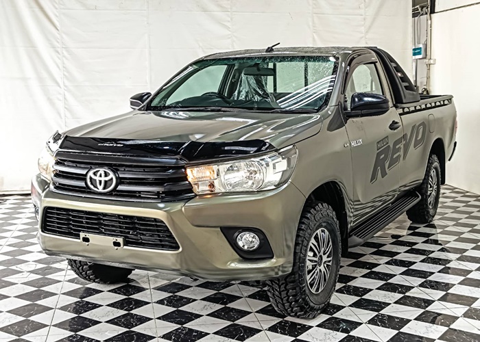 TOYOTA Hilux