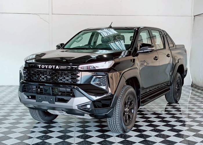 TOYOTA TRAVO OVERLAND PLUS