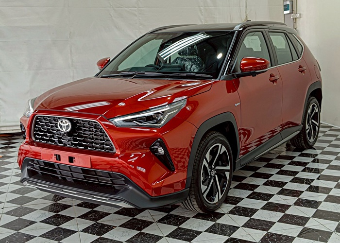 TOYOTA CROSS