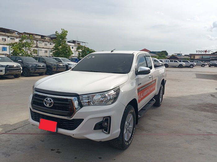 TOYOTA Hilux