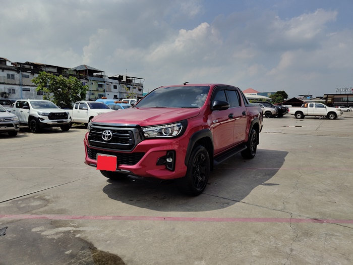 TOYOTA Hilux