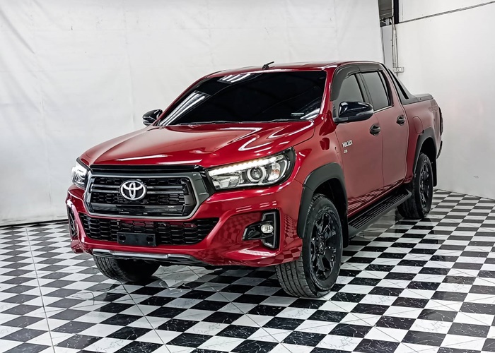 TOYOTA Hilux