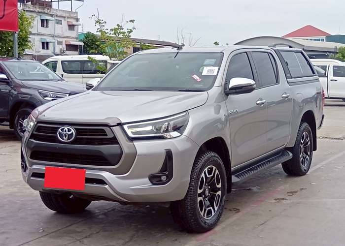 TOYOTA Hilux