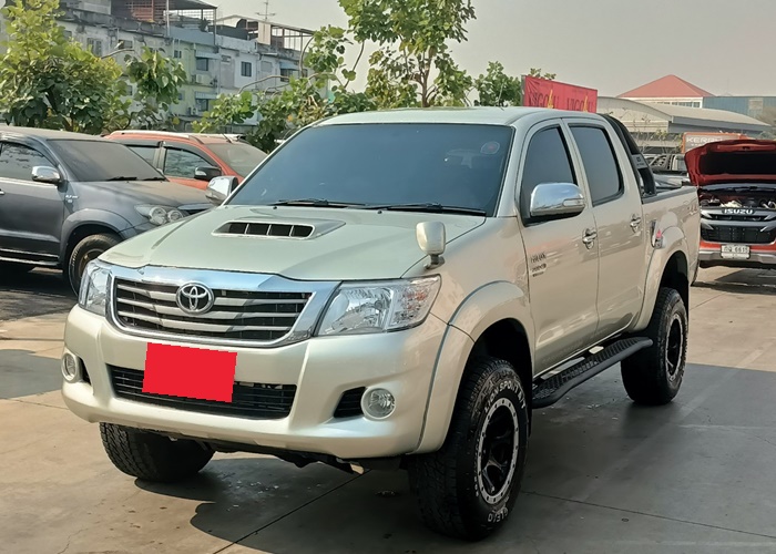 TOYOTA Hilux