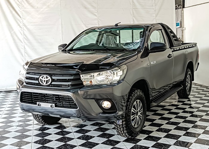 TOYOTA Hilux