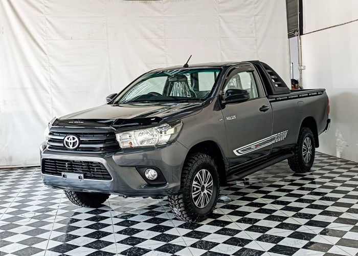 TOYOTA Hilux