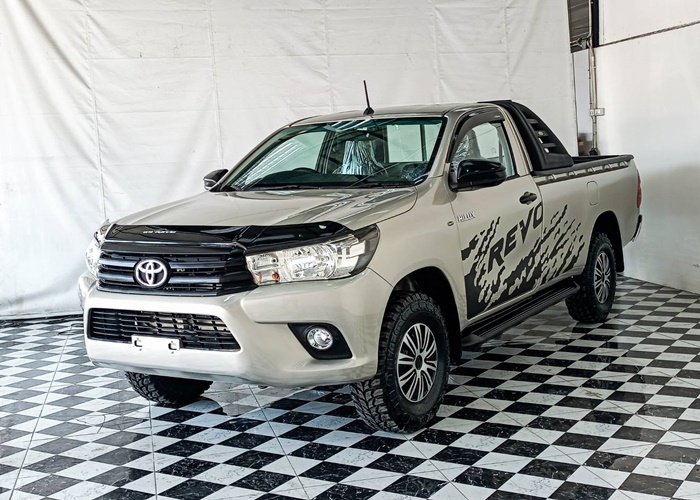 TOYOTA Hilux