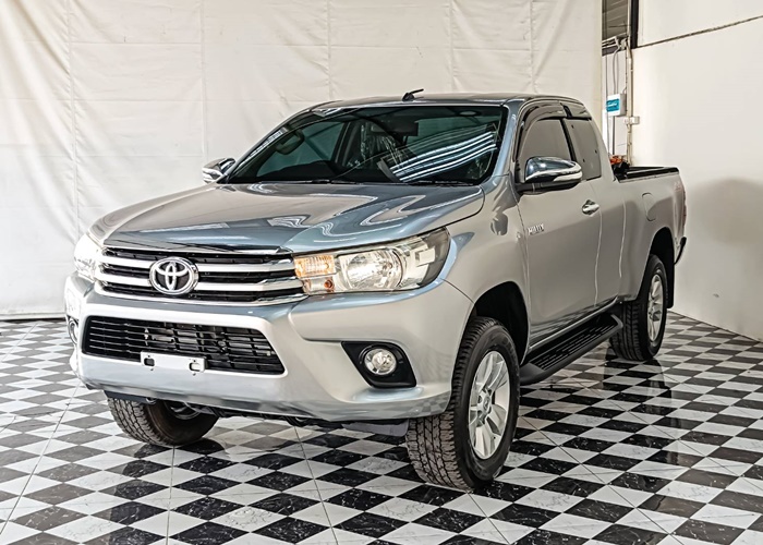 TOYOTA Hilux