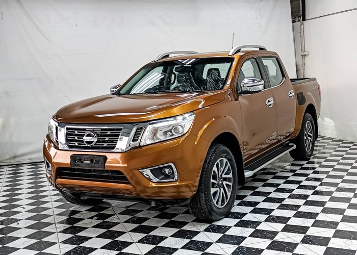 NISSAN Navara