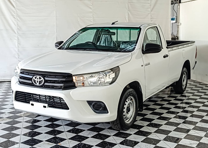 TOYOTA Hilux