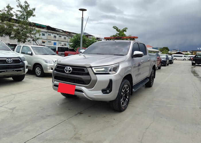 TOYOTA Hilux