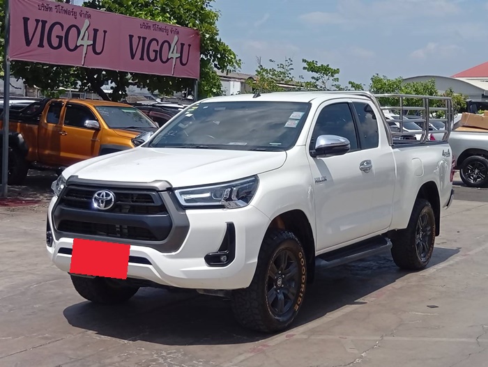 TOYOTA Hilux