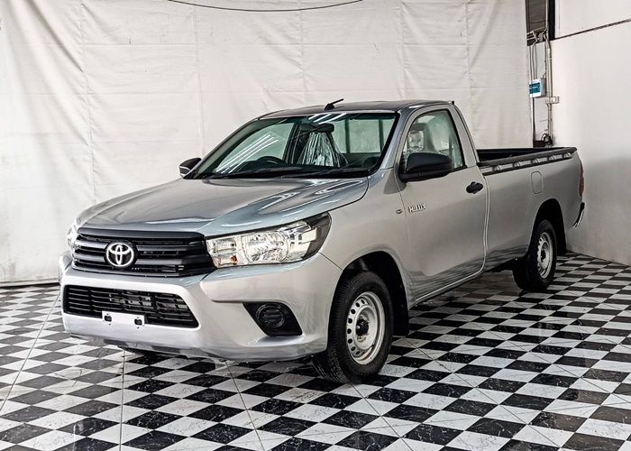 TOYOTA Hilux