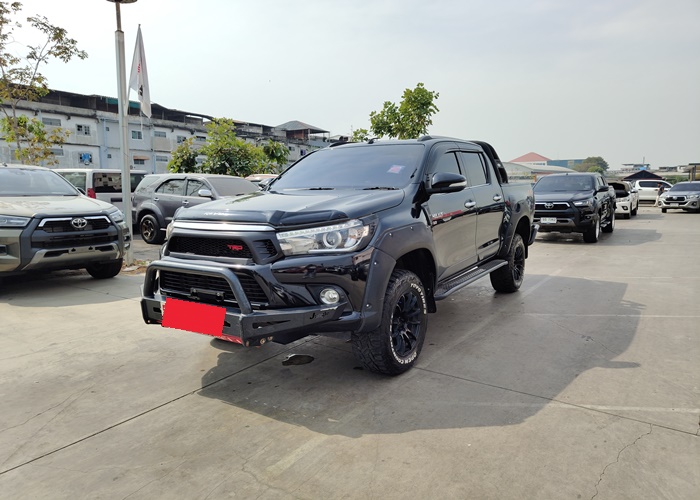 TOYOTA Hilux