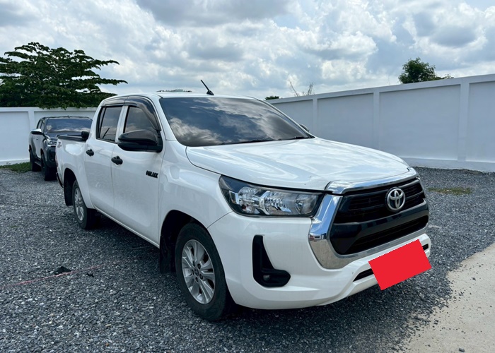 TOYOTA Hilux