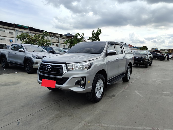 TOYOTA Hilux