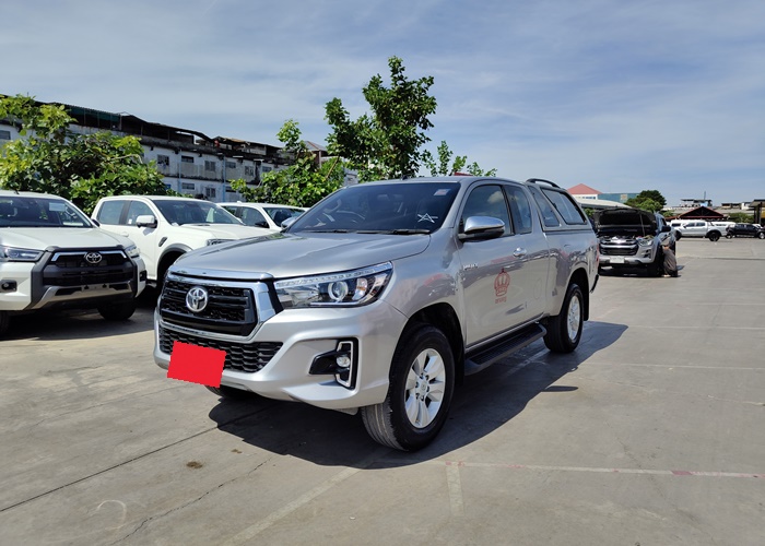 TOYOTA Hilux