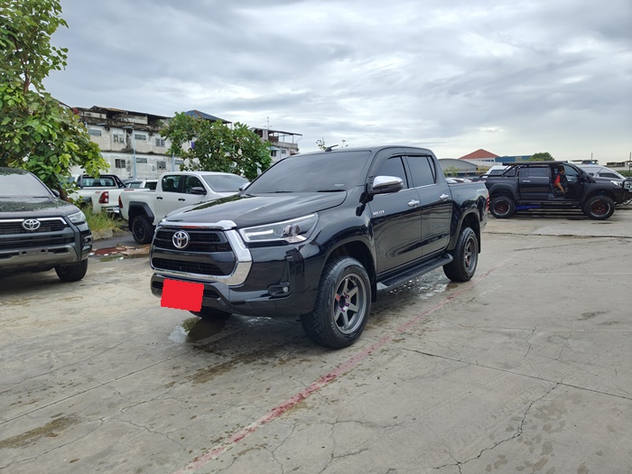 TOYOTA Hilux