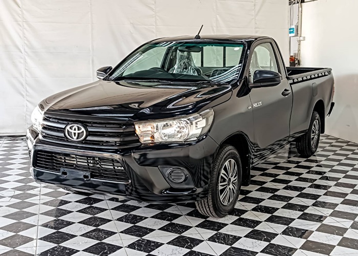 TOYOTA Hilux