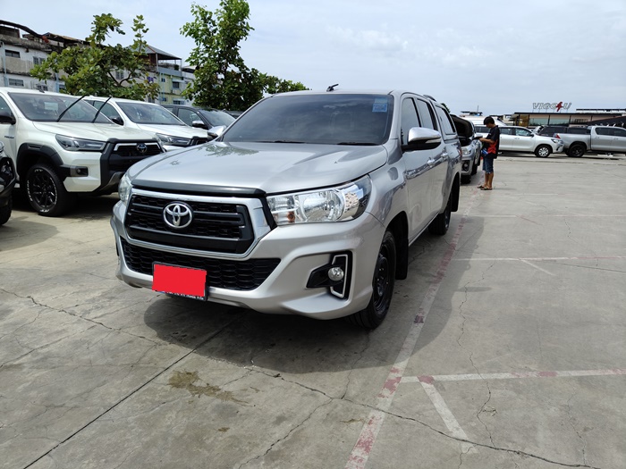 TOYOTA Hilux