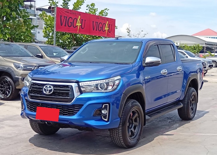 TOYOTA Hilux