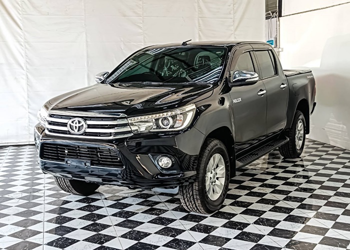 TOYOTA Hilux