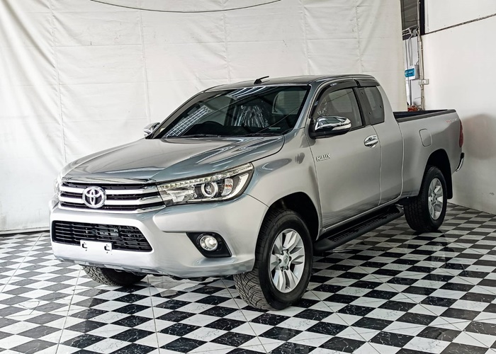 TOYOTA Hilux