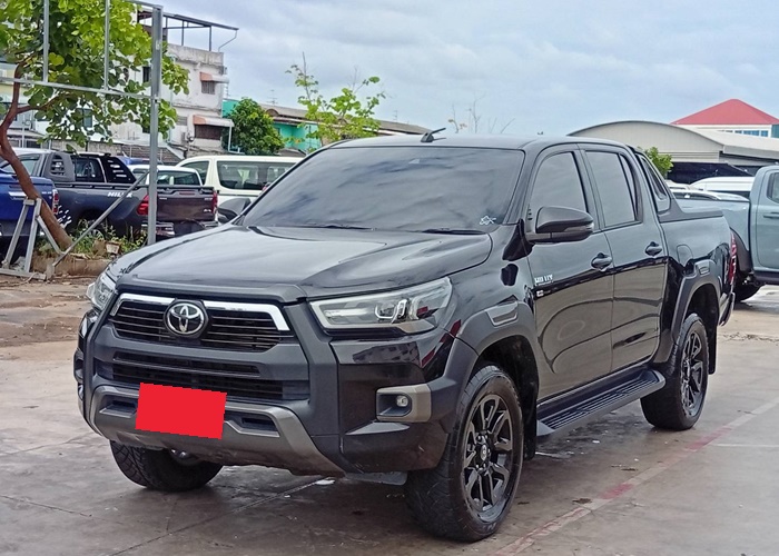 TOYOTA Hilux